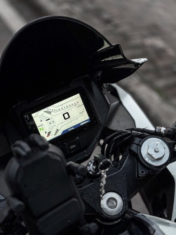 二手贝纳利龙卷风 Tornado 302R