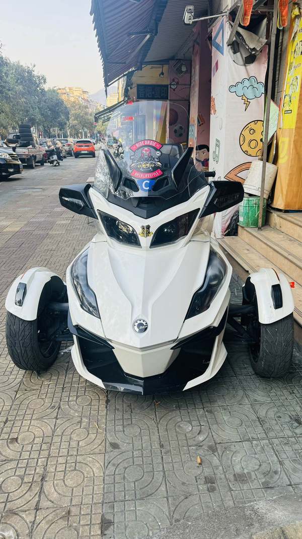 二手庞巴迪Spyder RT