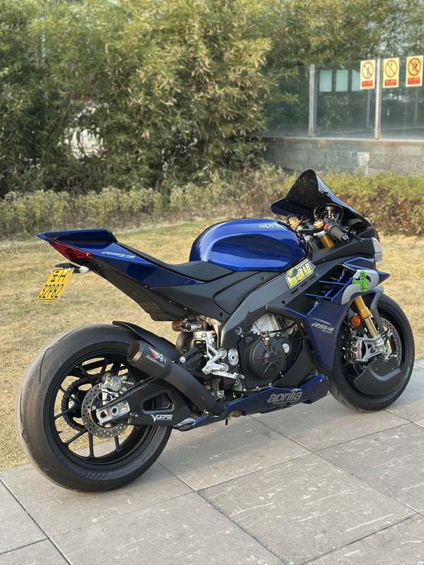 二手阿普利亚RSV4