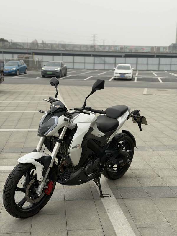 二手贝纳利小迅龙 BN150S