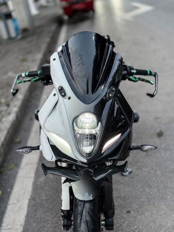 二手贝纳利龙卷风 Tornado 302R