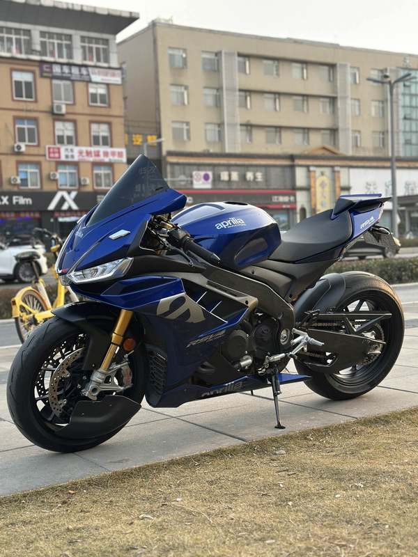 二手阿普利亚RSV4