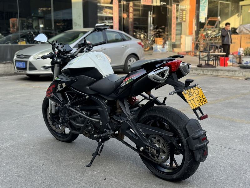 二手贝纳利TNT600i