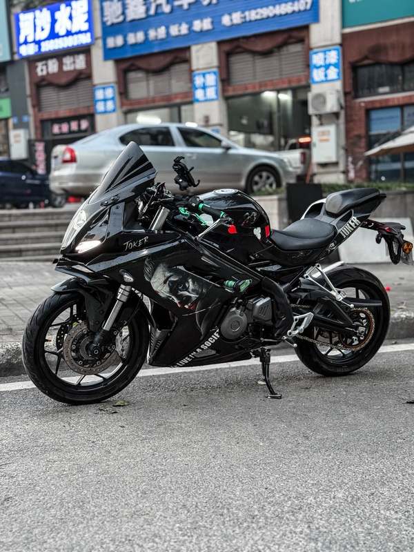 二手贝纳利龙卷风 Tornado 302R