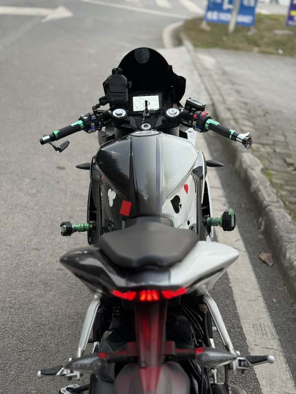 二手贝纳利龙卷风 Tornado 302R