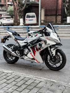 二手贝纳利龙卷风 Tornado 302R