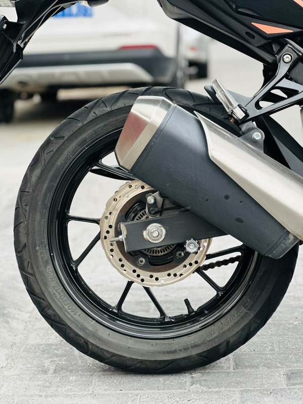 二手豪爵铃木GSX250R