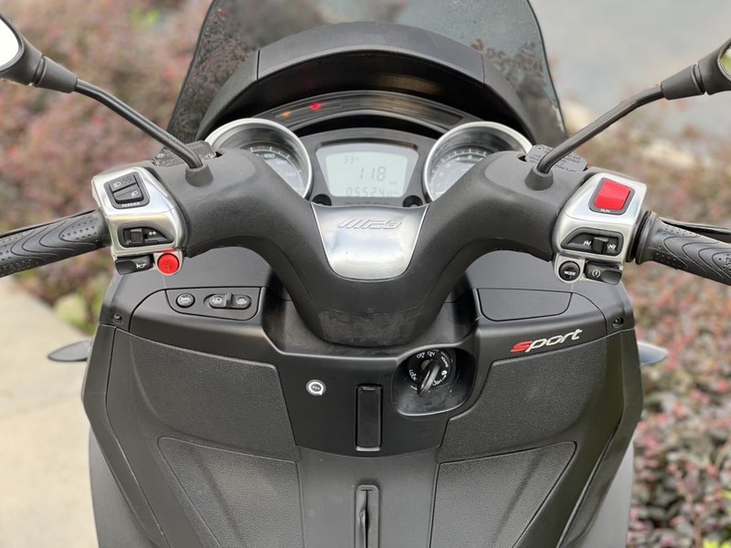 二手比亚乔MP3 300