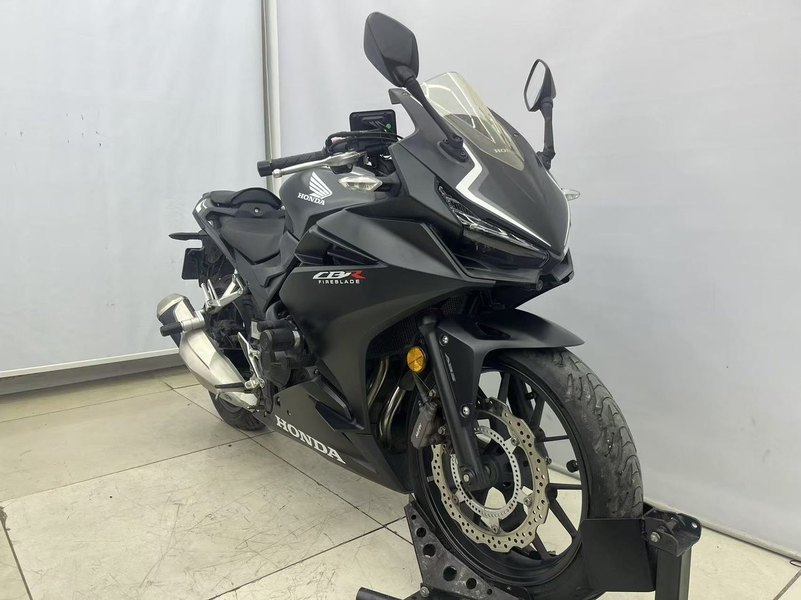 二手本田CBR400R