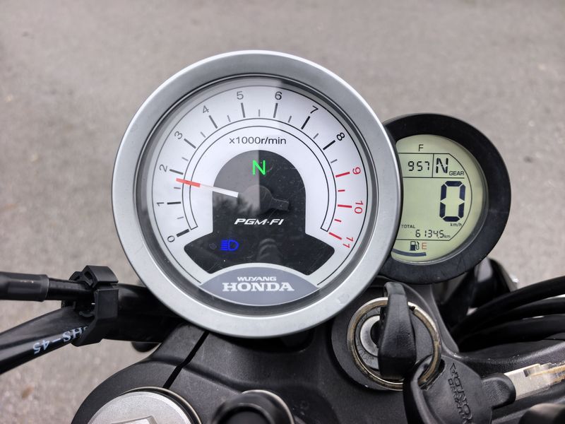 二手五羊本田鸷道 CB190SS