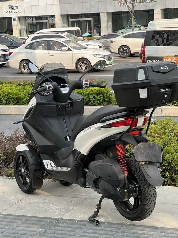 二手比亚乔MP3 300