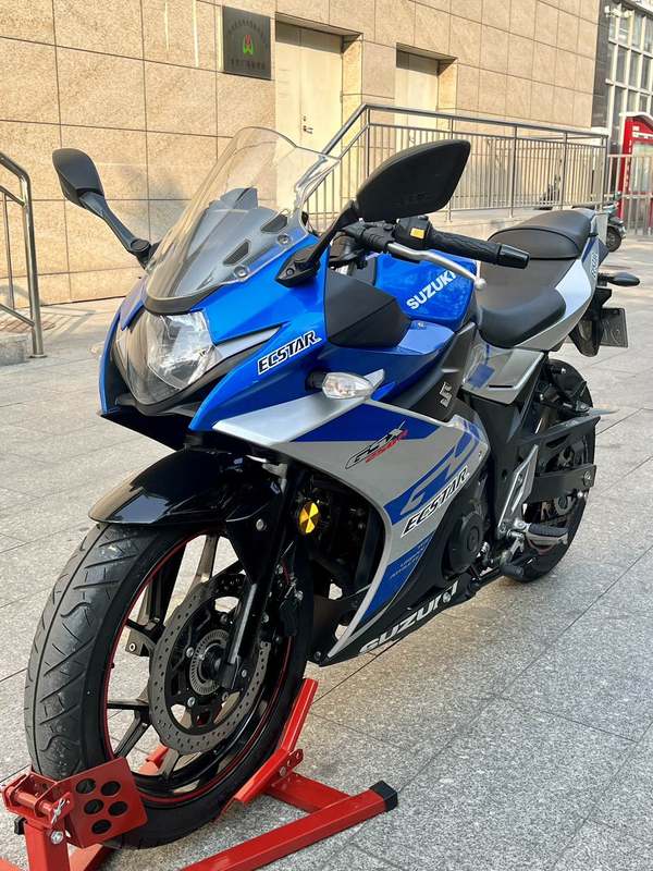 二手豪爵铃木GSX250R