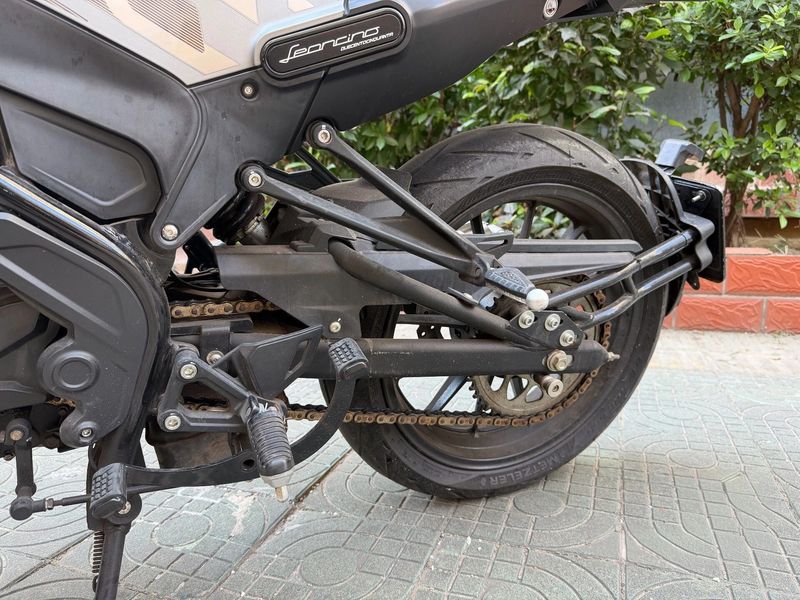 二手贝纳利幼狮 Leoncino 250