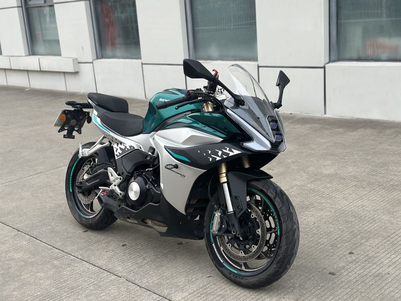 二手贝纳利龙卷风 Tornado 552R