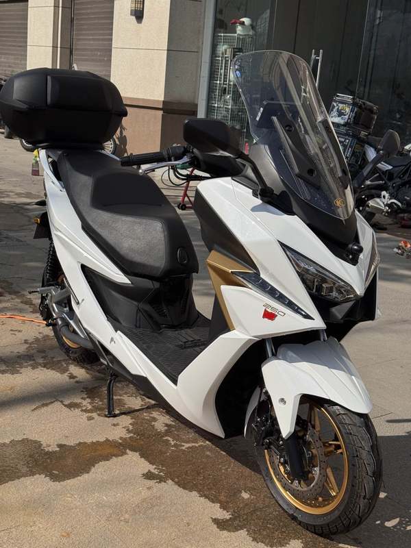 二手光阳赛艇 ST250