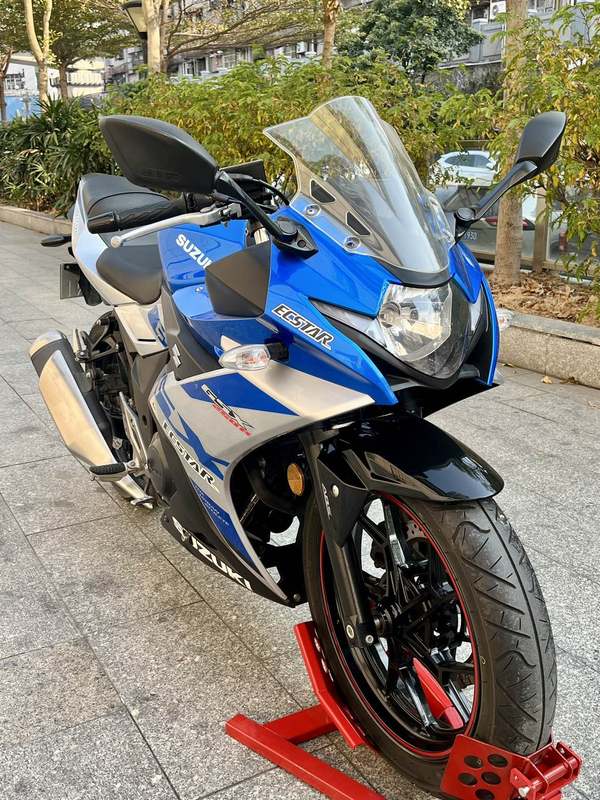 二手豪爵铃木GSX250R
