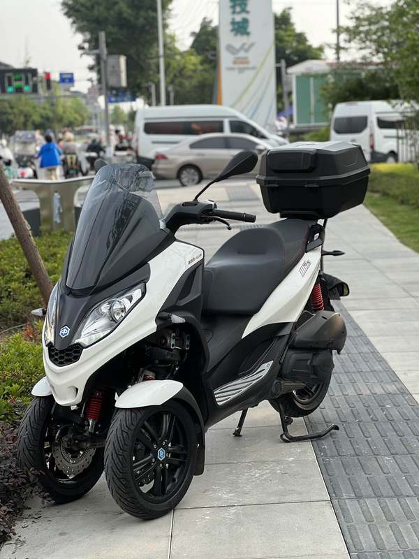 二手比亚乔MP3 300