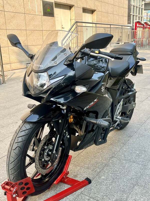二手豪爵铃木GSX250R