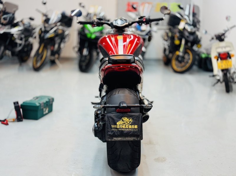 二手凯旋Rocket 3