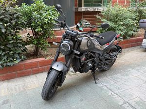 二手贝纳利幼狮 Leoncino 250