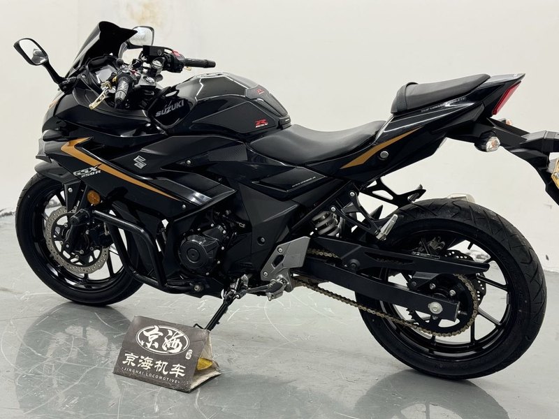 二手豪爵铃木GSX250R