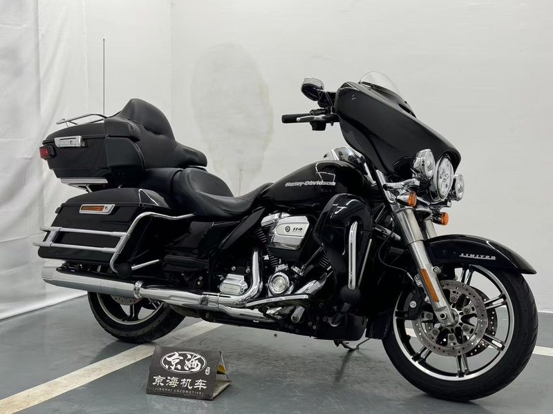 二手哈雷戴维森旗舰滑翔  Limited