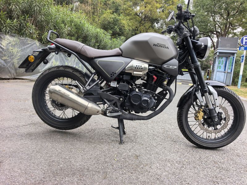 二手五羊本田鸷道 CB190SS