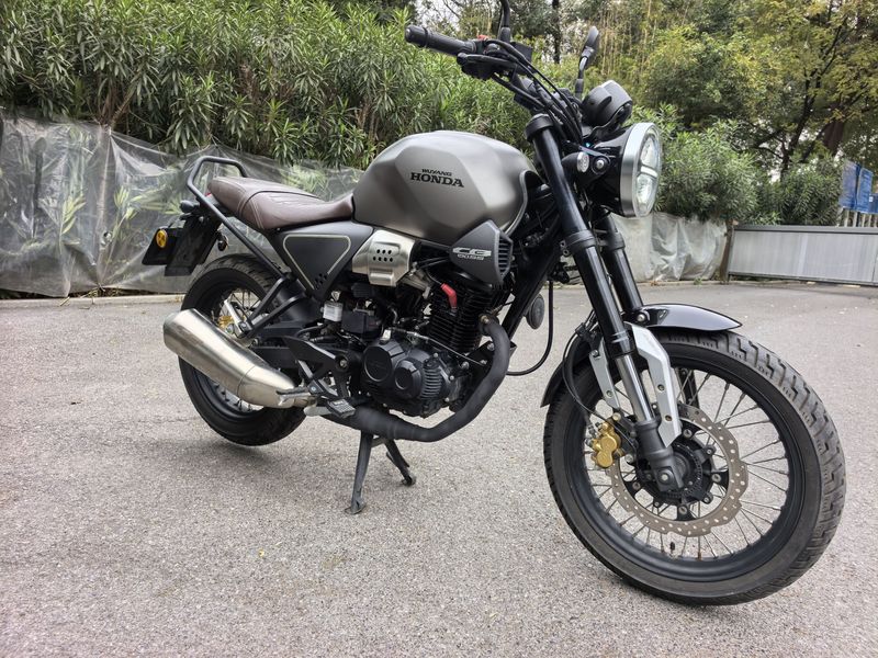 二手五羊本田鸷道 CB190SS