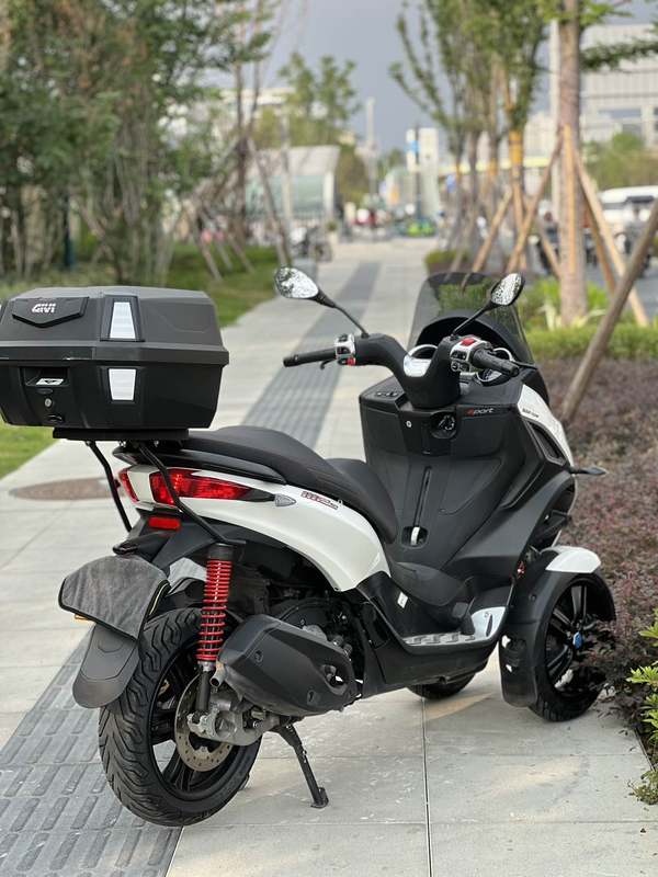 二手比亚乔MP3 300