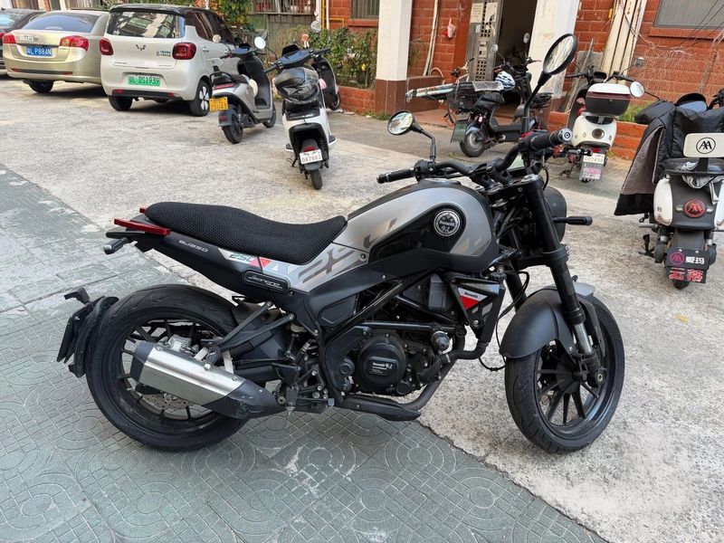 二手贝纳利幼狮 Leoncino 250