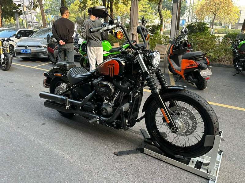 二手哈雷戴维森街霸 Street Bob