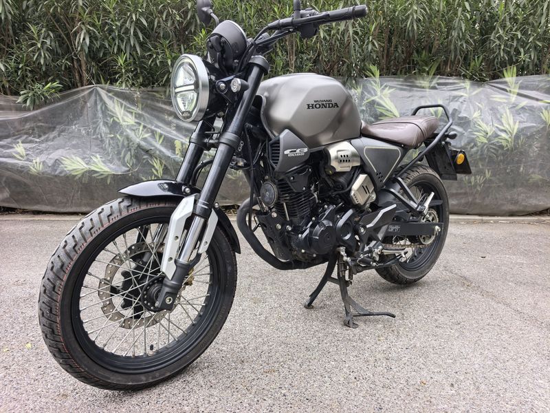 二手五羊本田鸷道 CB190SS