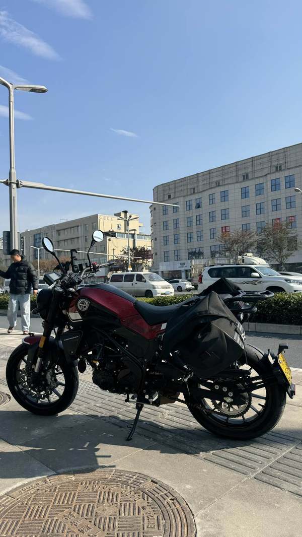 二手贝纳利幼狮 Leoncino 250