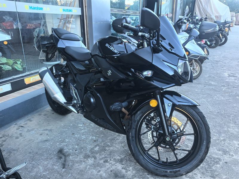 二手豪爵铃木GSX250R