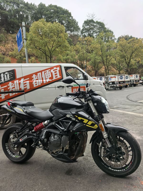 二手贝纳利TNT600i