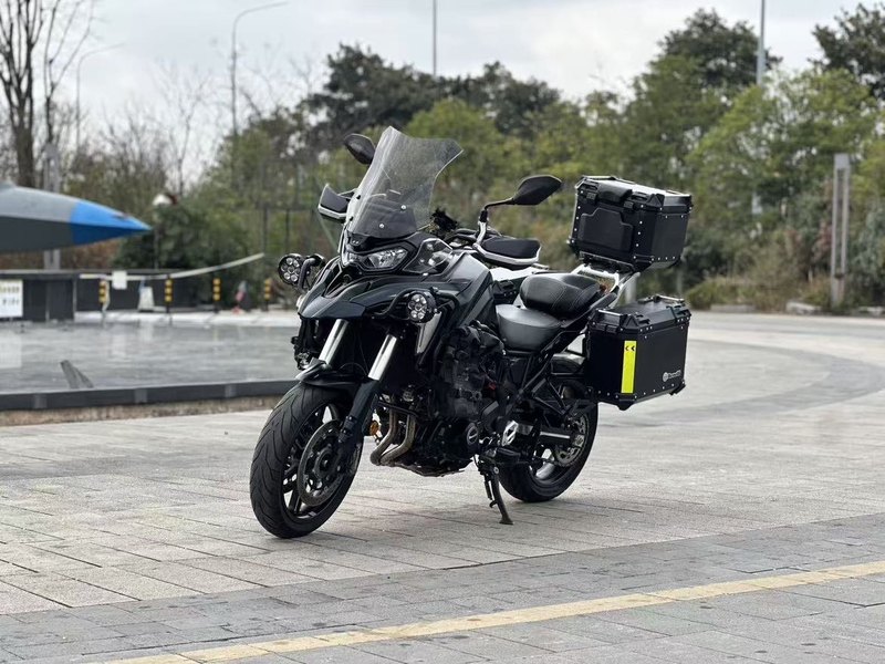 二手贝纳利TRK702