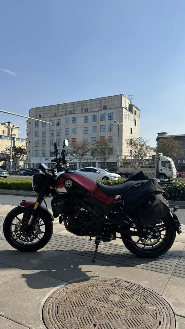 二手贝纳利幼狮 Leoncino 250