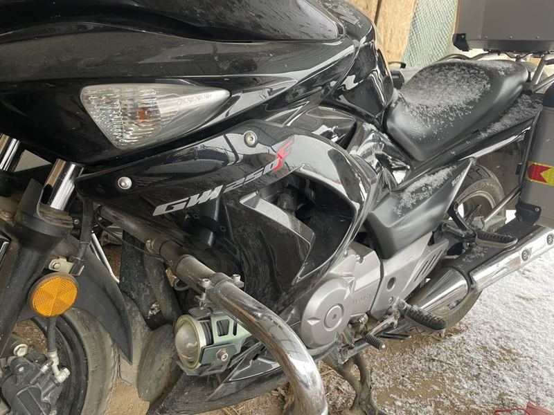 二手豪爵铃木骊驰 GW 250F