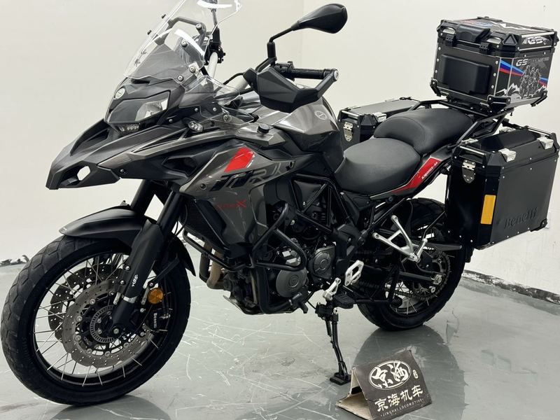 二手贝纳利金鹏 TRK502