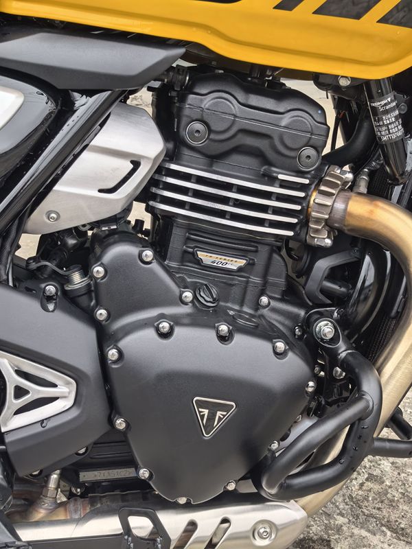 二手凯旋Scrambler 400 X