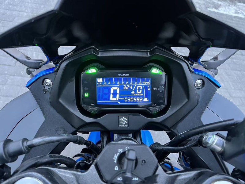 二手豪爵铃木GSX250R