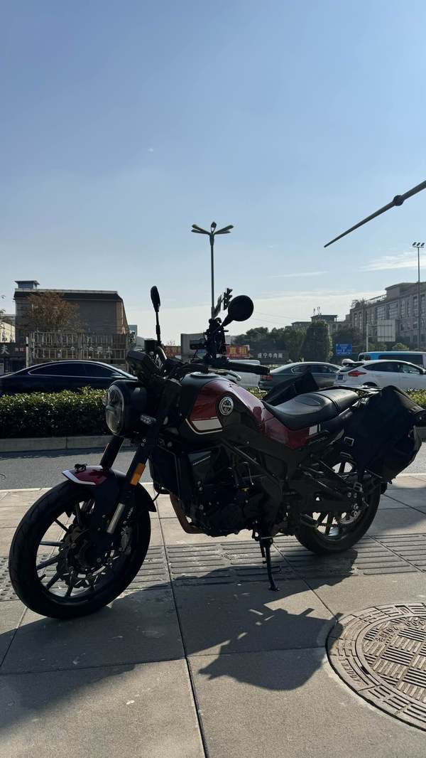 二手贝纳利幼狮 Leoncino 250