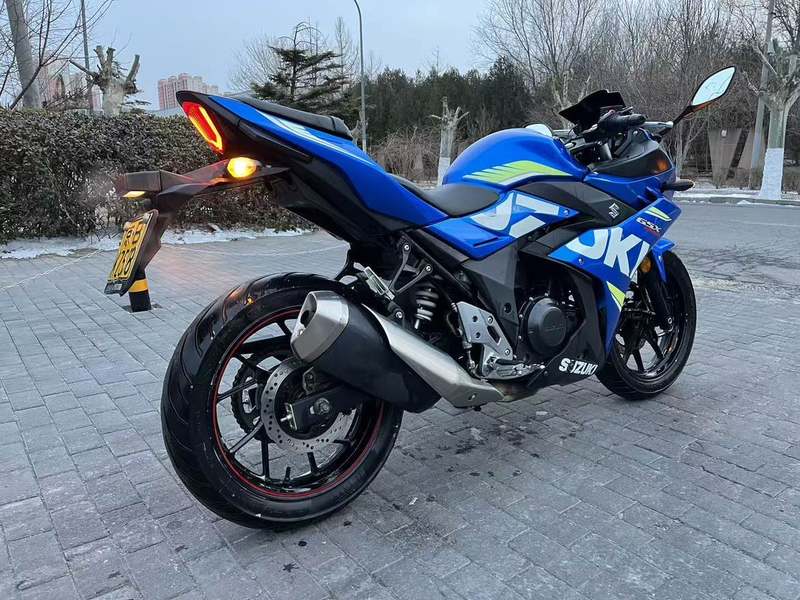 二手豪爵铃木GSX250R