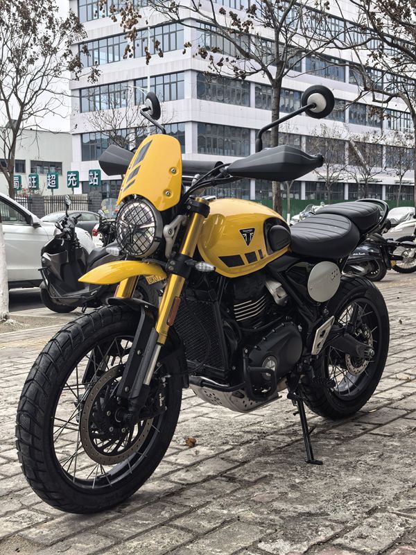 二手凯旋Scrambler 400 X
