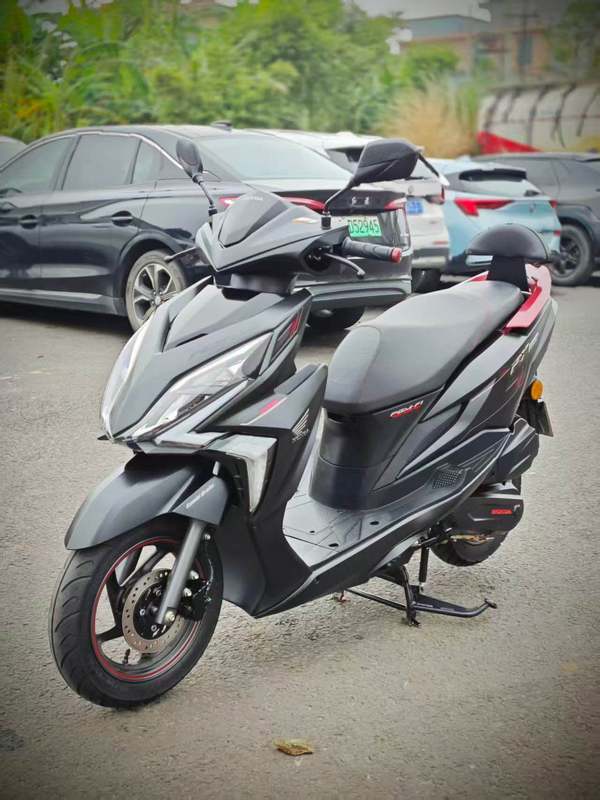 二手新大洲本田裂行 RX125Fi