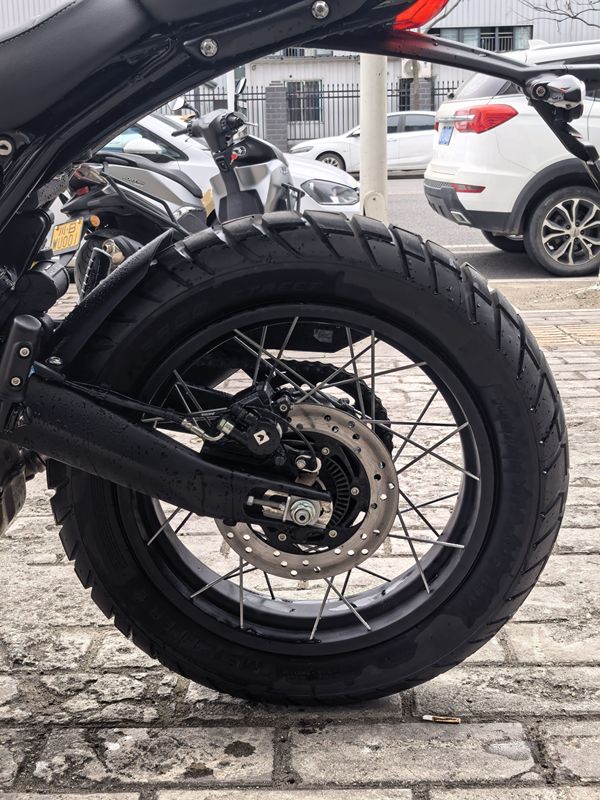 二手凯旋Scrambler 400 X