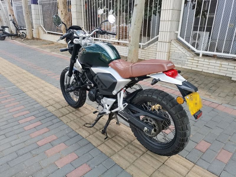 二手五羊本田鸷道 CB190SS