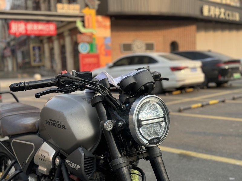 二手五羊本田鸷道 CB190SS