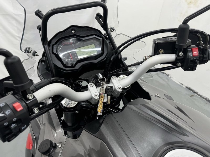 二手贝纳利金鹏 TRK502