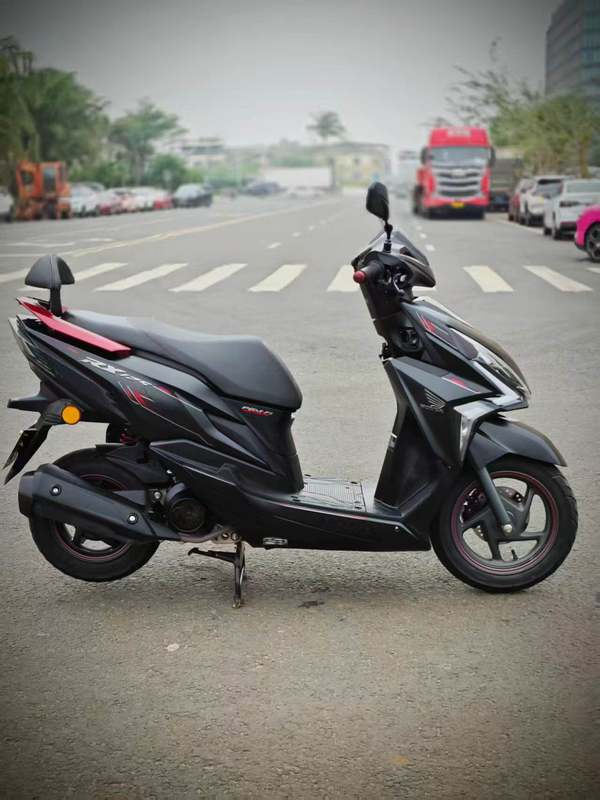 二手新大洲本田裂行 RX125Fi